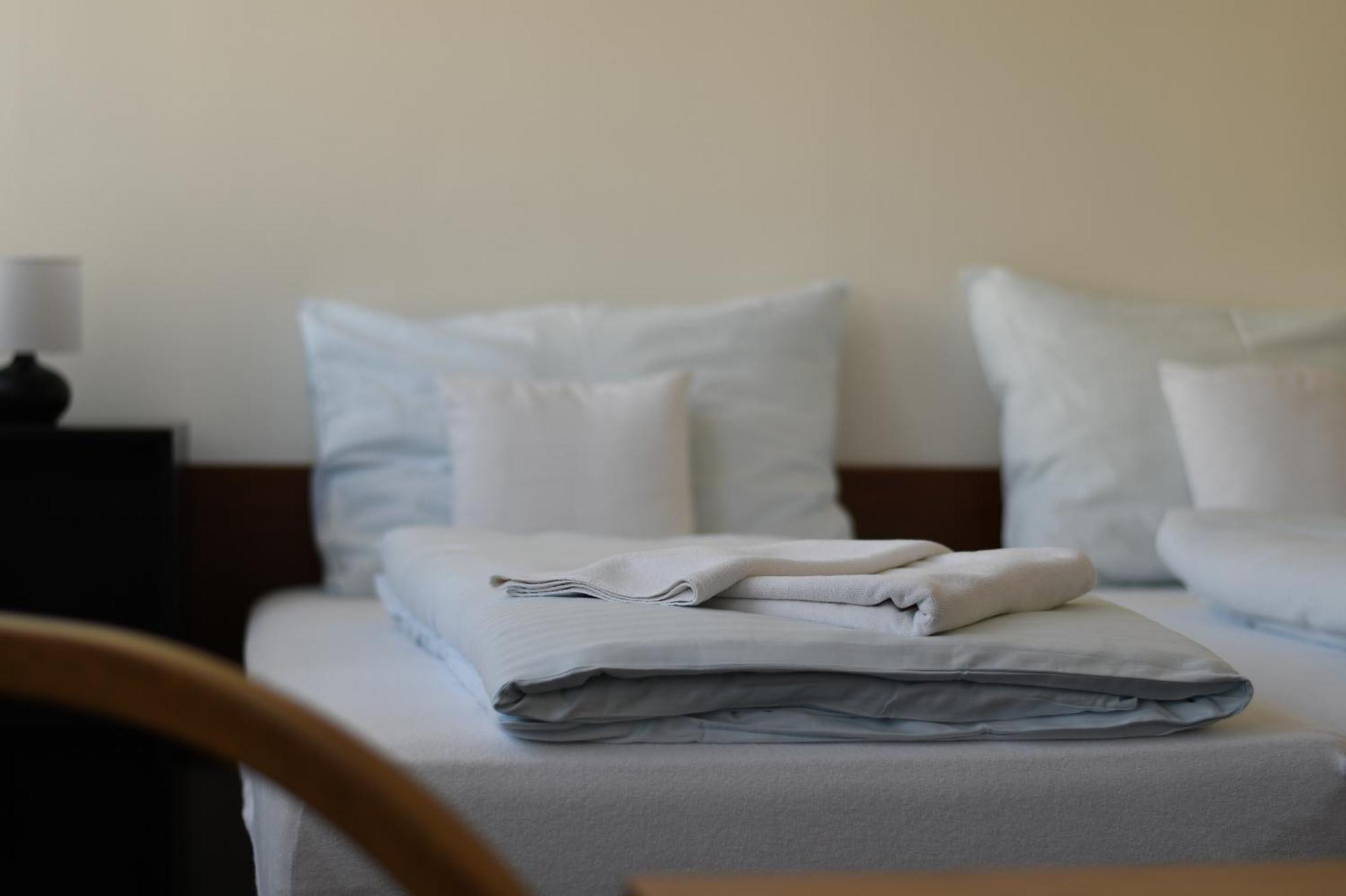 Hotel Dobruška Buitenkant foto